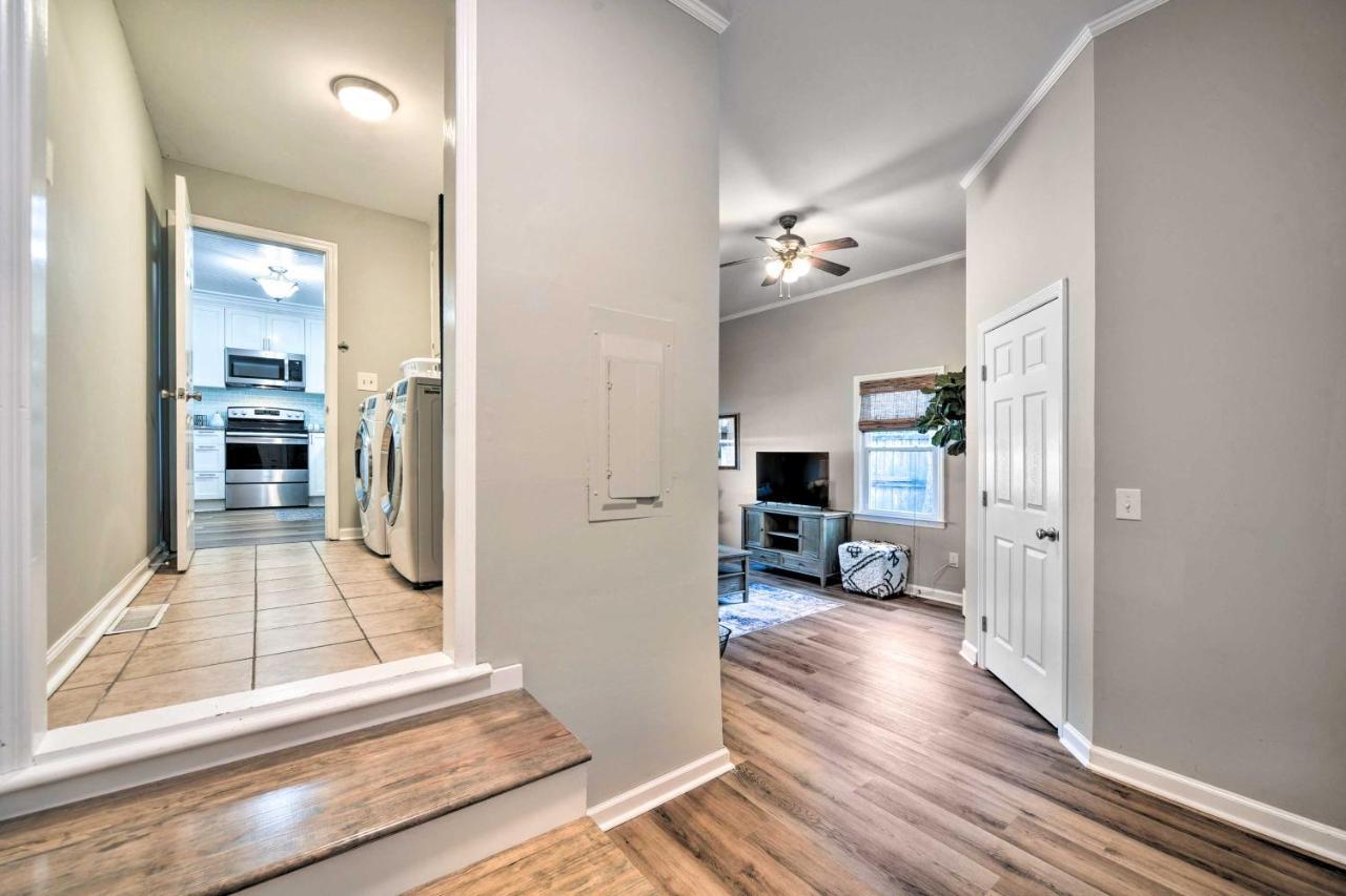 Charming House With Patio, 3 Half Mi To Beach! Charleston Luaran gambar