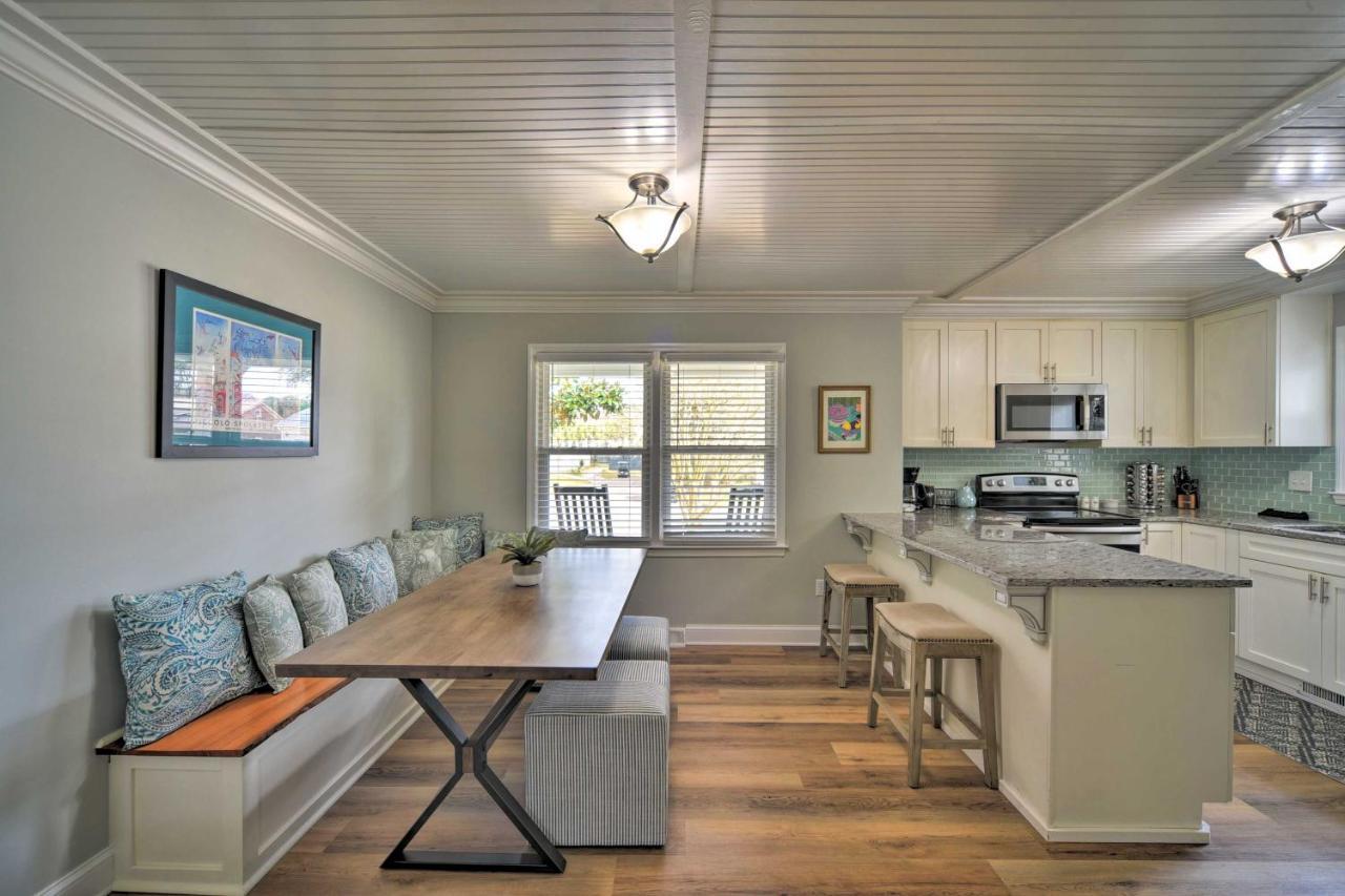 Charming House With Patio, 3 Half Mi To Beach! Charleston Luaran gambar